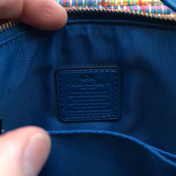 Coach mini blue wristlet - Picture 3 of 4
